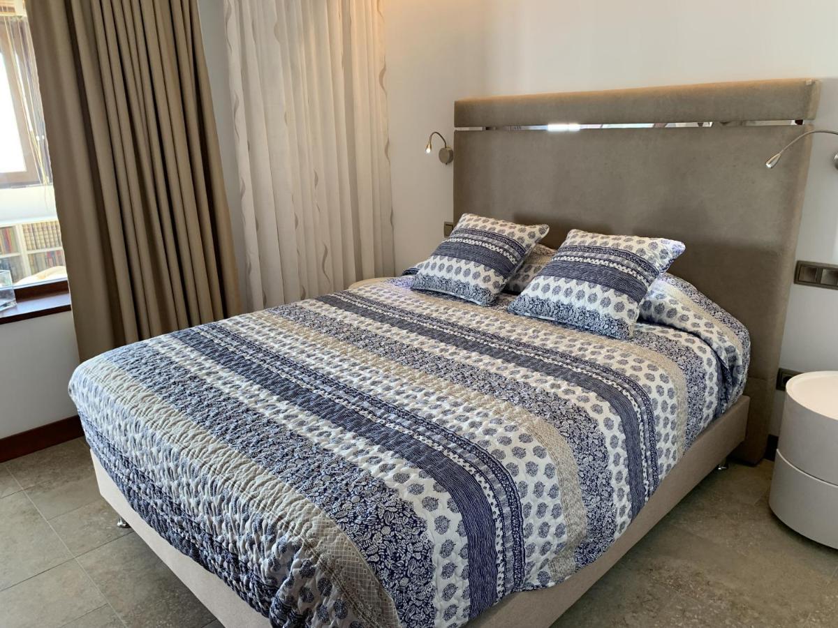 Exclusive Beachfront Apartment Torremolinos - Pool - Paddle - Tenis - Wifi - Central Aircon Eksteriør billede